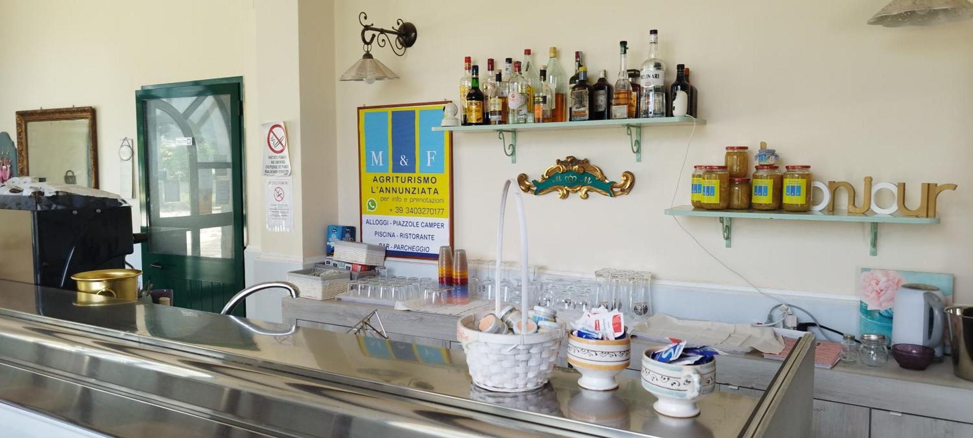Agriturismo L' Annunziata Lizzano  Eksteriør billede