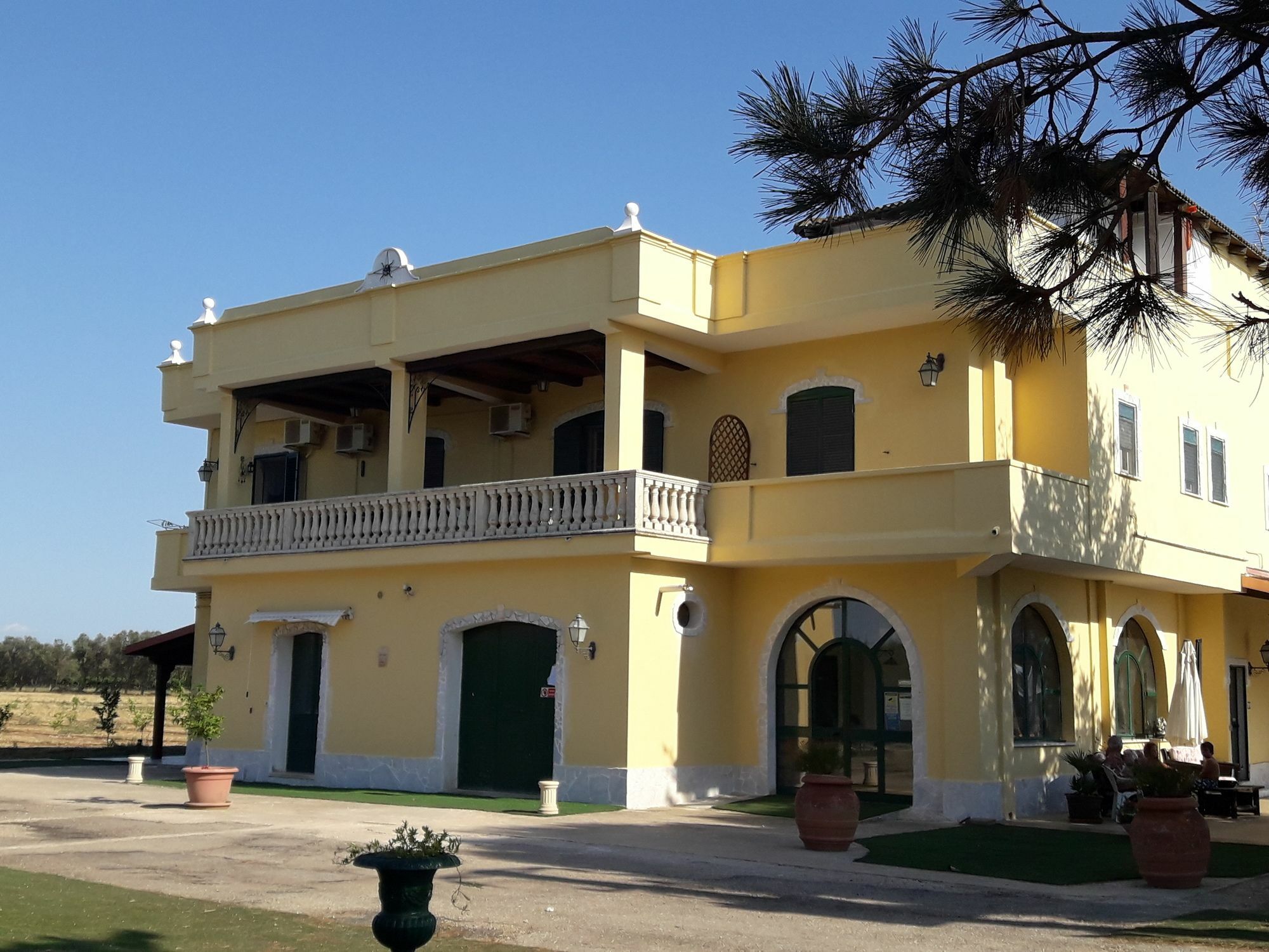 Agriturismo L' Annunziata Lizzano  Eksteriør billede
